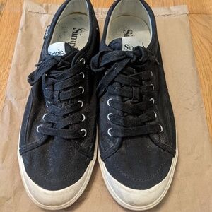 Simple Brand Black Canvas Shoes men's size 10.5 (Women's Size 12.5)